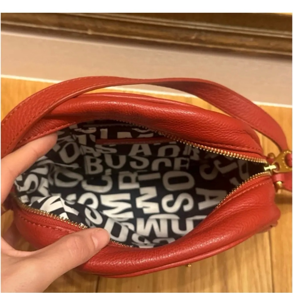 Marc Jacob’s Classic Q Cara Red Leather Crossbody - Picture 3 of 6